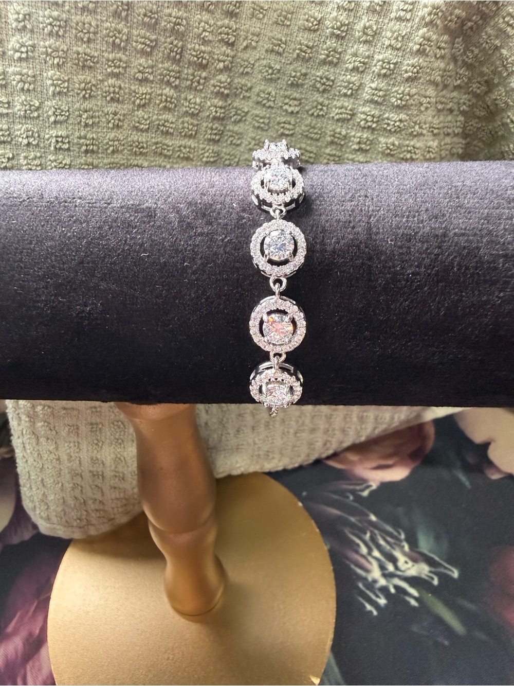 Sparkling Silver-Tone Cubic Moissanite Circle Link Bracelet